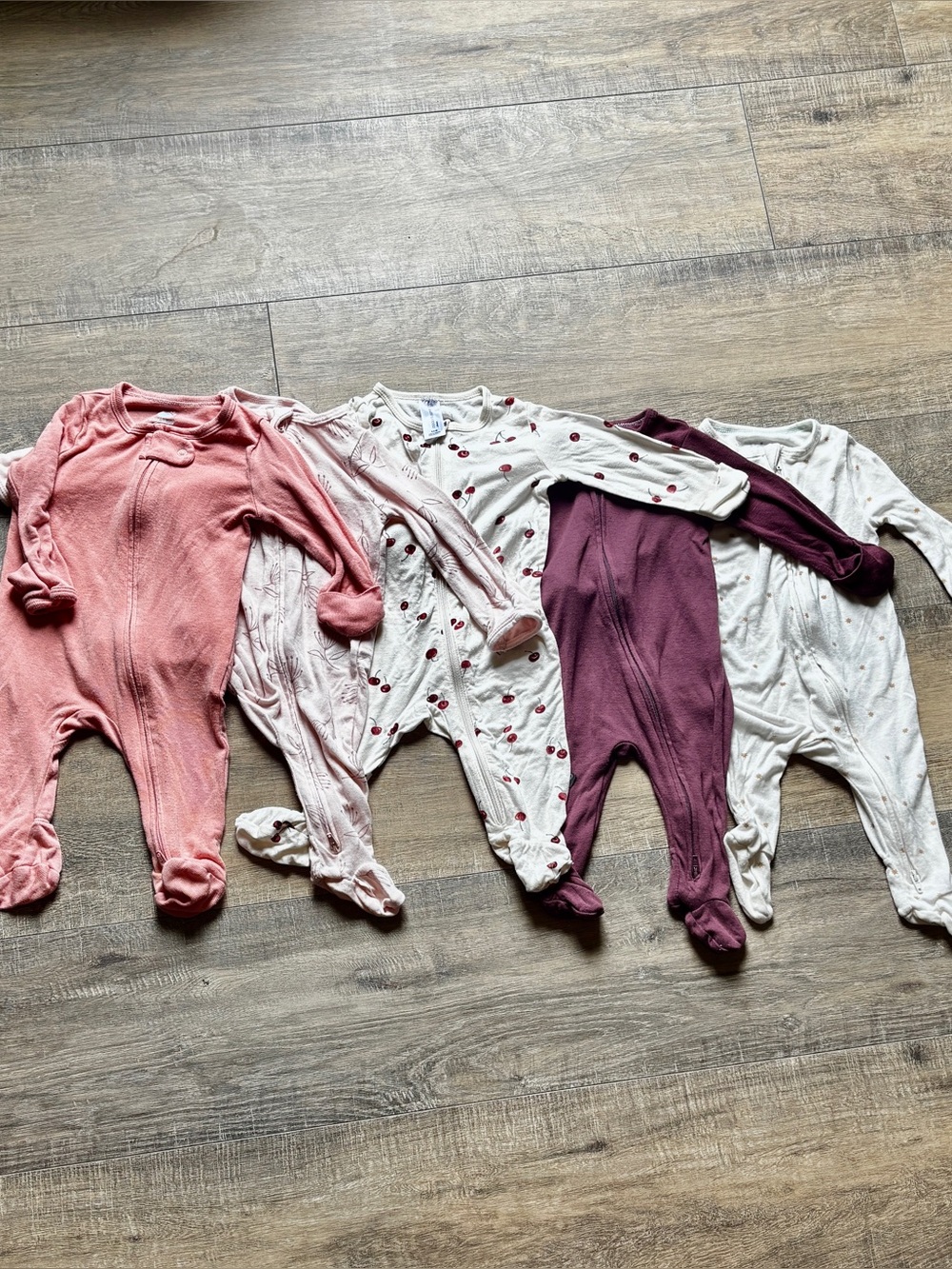 5 Baby Sleepers Bundle 0-3M Cloud Island & Modern Moments Double Zip sleepers